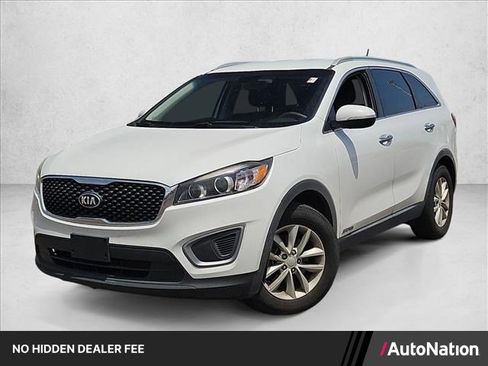 Used 2017 Kia Sorento AWD image 1