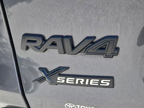 Used 2022 Toyota RAV4 LE FWD image 16