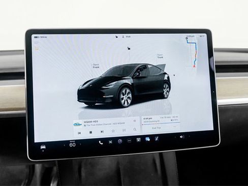 Used 2022 Tesla Model Y Long Range image 48