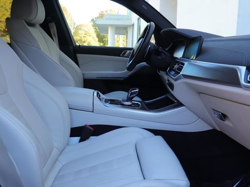 Used 2022 BMW X5 xDrive45e w/ M Sport Package image 23