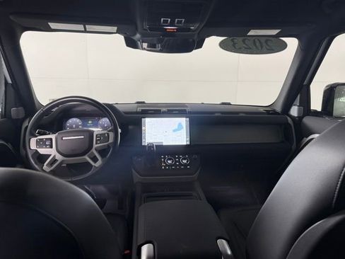 Used 2023 Land Rover Defender 130 SE image 27