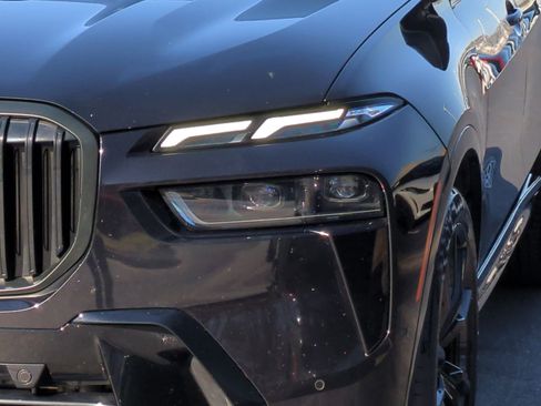 Certified 2023 BMW X7 xDrive40i w/ Executive Package image 6