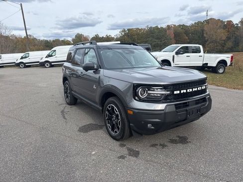 New 2025 Ford Bronco Sport Outer Banks w/ Outer Banks Tech Package+ image 9