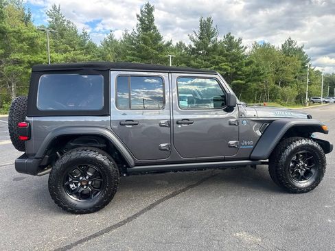 Used 2024 Jeep Wrangler Unlimited AWD/4WD image 6