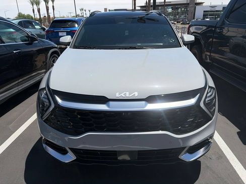 Used 2025 Kia Sportage SX AWD/4WD image 2