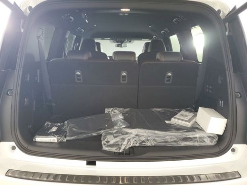 New 2026 Nissan Armada SL w/ Captain's Chari Seat Package image 33
