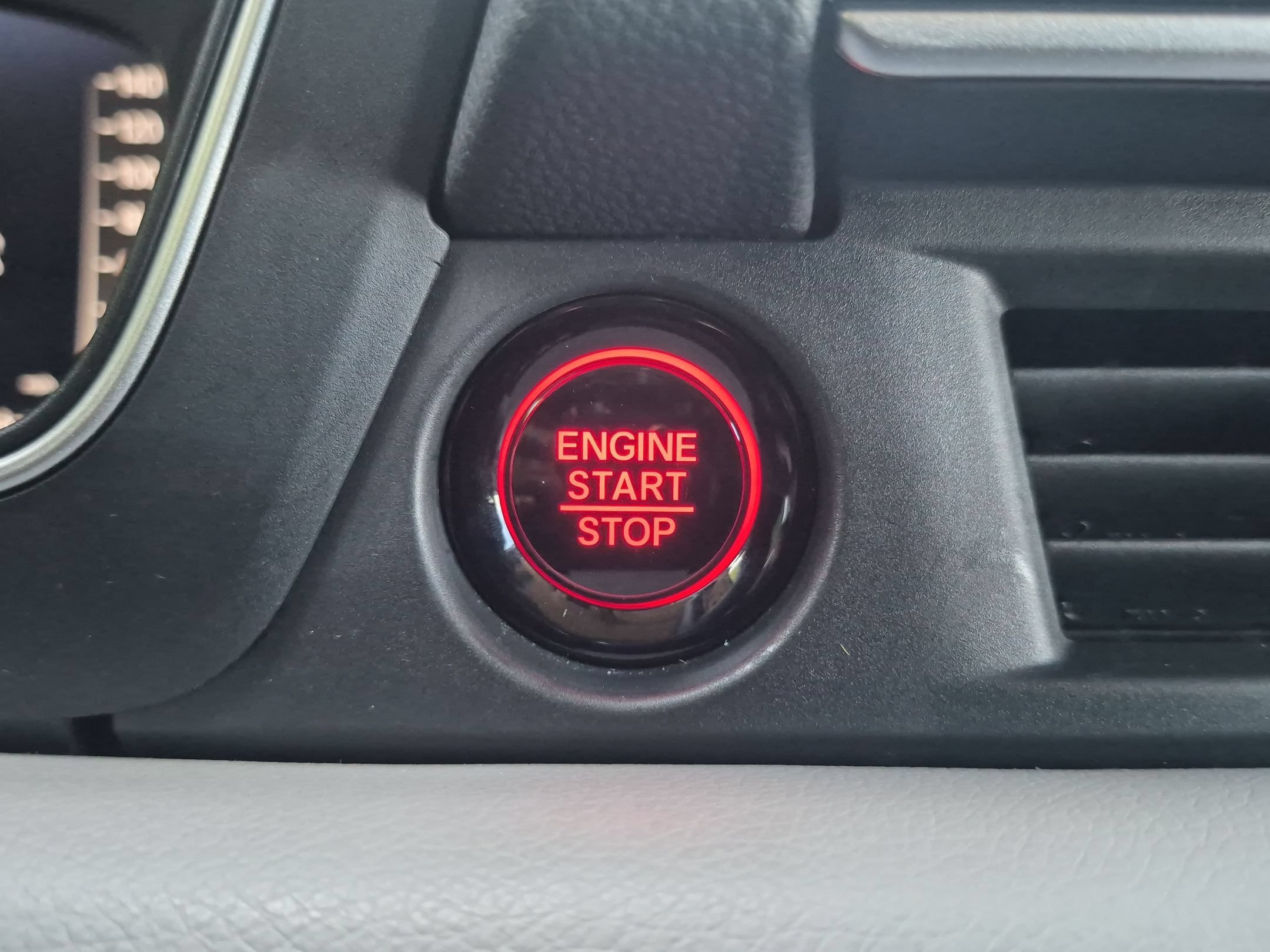 Certified 2025 Honda Pilot Elite image 16