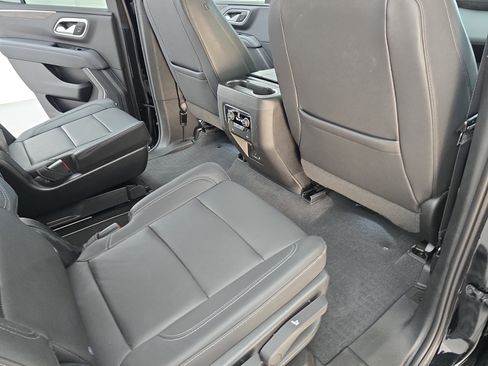 Used 2022 Chevrolet Tahoe Z71 w/ Luxury Package image 11