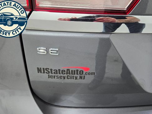 Used 2023 Volkswagen Atlas SE AWD/4WD image 30