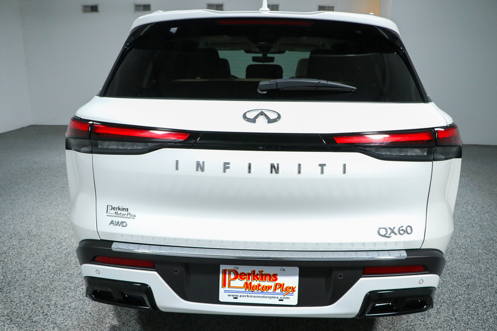Used 2024 INFINITI QX60 Luxe w/ Vision Package AWD/4WD image 8