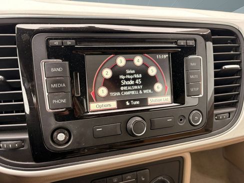 Used 2015 Volkswagen Beetle TDI image 28