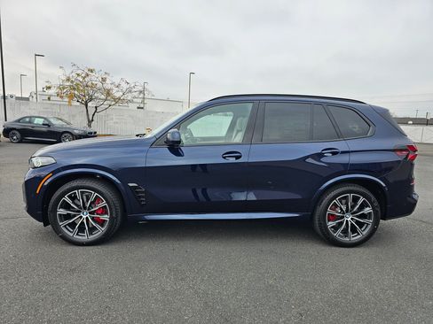 New 2026 BMW X5 xDrive40i w/ M Sport Package image 3