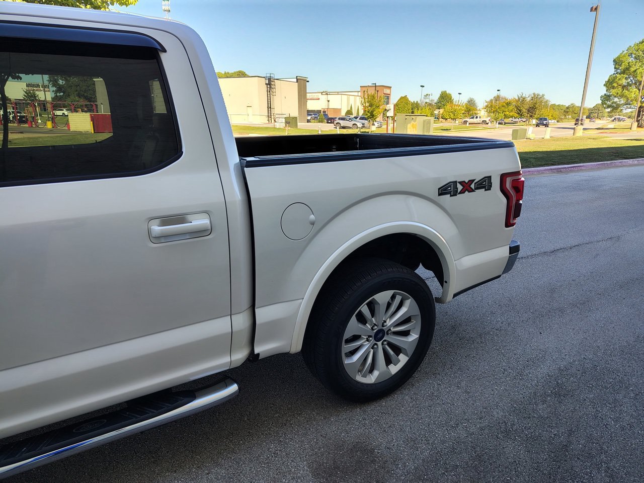 Used 2016 Ford F150 Lariat w/ Equipment Group 501A Mid AWD/4WD image 9