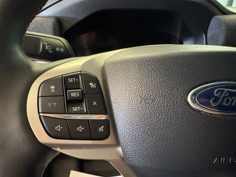 Used 2025 Ford Explorer Active w/ Active Comfort Package AWD/4WD image 11