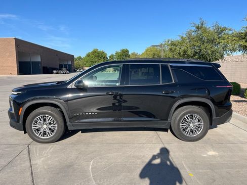 Used 2026 Chevrolet Traverse LT w/ Driver Confidence Package FWD image 9