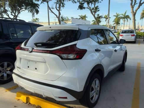 Used 2021 Nissan Kicks S FWD image 9