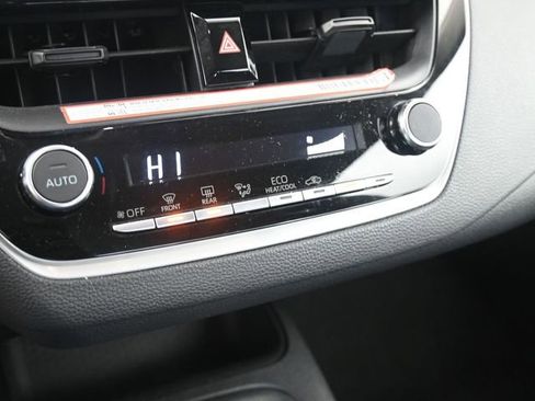 Used 2025 Toyota Corolla LE image 23