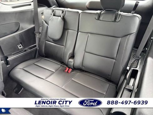 Used 2023 Ford Explorer XLT w/ Equipment Group 202A AWD/4WD image 12