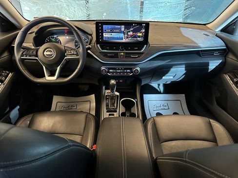 Used 2024 Nissan Altima 2.5 SL AWD/4WD image 9