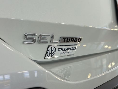 New 2026 Volkswagen Tiguan SEL R-Line AWD/4WD image 36