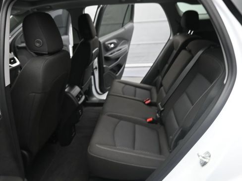 Used 2024 GMC Terrain SLE w/ Driver Convenience Package FWD image 15