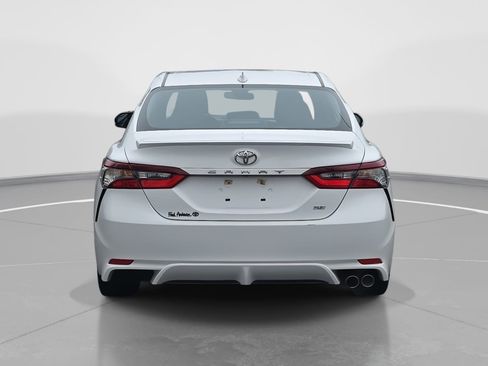 Used 2021 Toyota Camry SE image 6