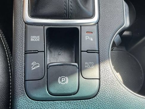 Certified 2022 Kia Sportage EX w/ EX Technology Package FWD image 33