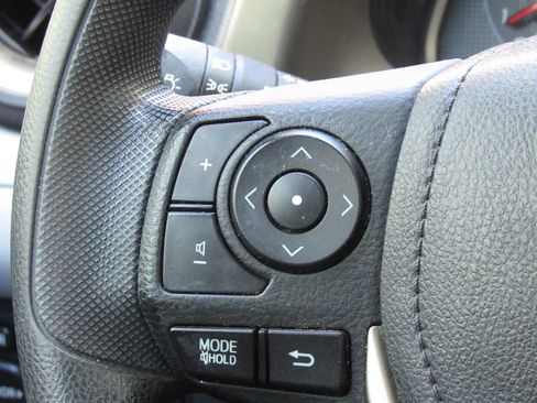 Used 2015 Toyota RAV4 XLE FWD image 21