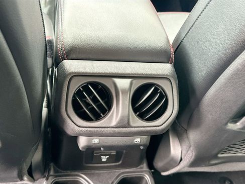 Used 2021 Jeep Gladiator Rubicon image 30