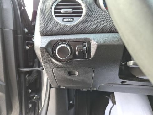 Used 2016 Chevrolet Cruze LT w/ Technology Package image 17