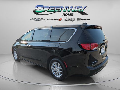 New 2026 Chrysler Voyager LX image 5