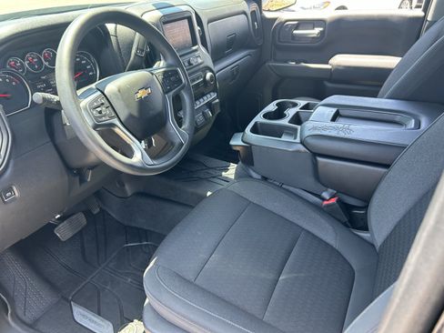 Used 2022 Chevrolet Silverado 1500 Custom w/ Safety Confidence Package RWD image 9
