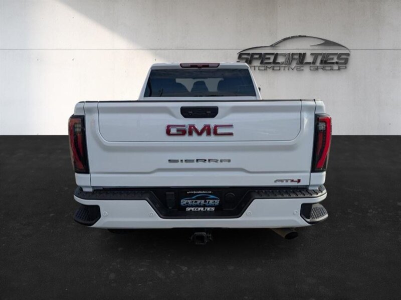 Used 2024 GMC Sierra 3500 AT4 AWD/4WD image 9