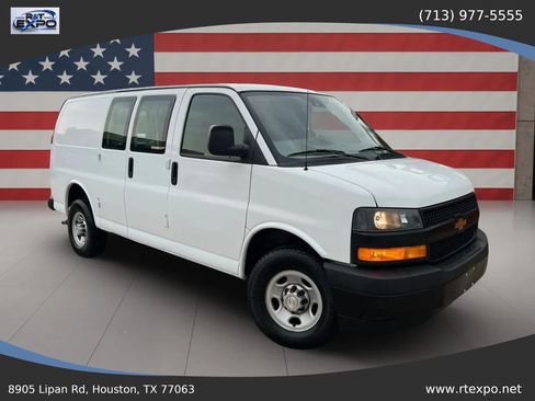 Used 2021 Chevrolet Express 2500 w/ Driver Convenience Package RWD image 1
