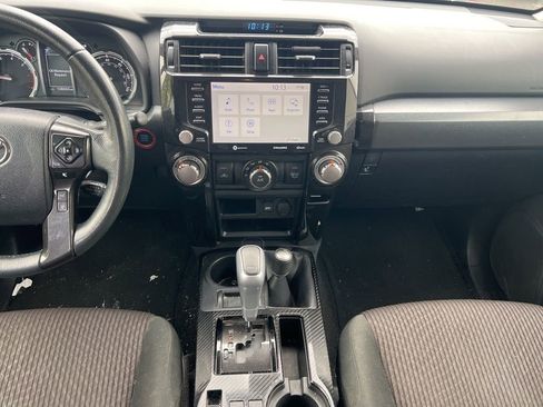 Used 2022 Toyota 4Runner TRD Off-Road image 10