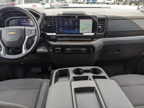Used 2025 Chevrolet Silverado 2500 LT w/ Convenience Package AWD/4WD image 16