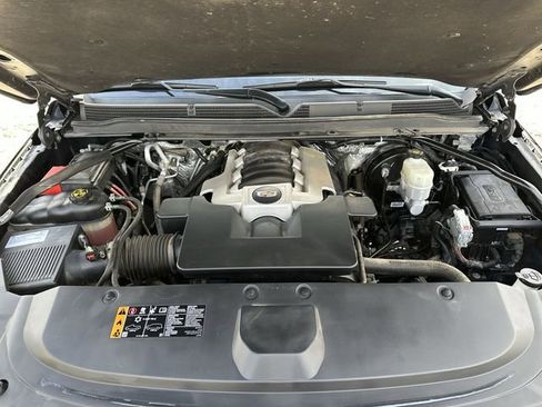 Used 2017 Cadillac Escalade Premium Luxury image 31