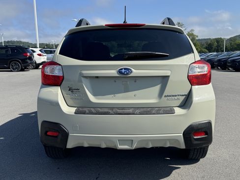 Used 2017 Subaru Crosstrek 2.0i Premium w/ Popular Package #1 AWD/4WD image 4