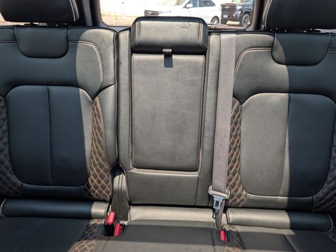 Used 2022 Jeep Grand Cherokee Summit w/ Luxury Tech Group V AWD/4WD image 13