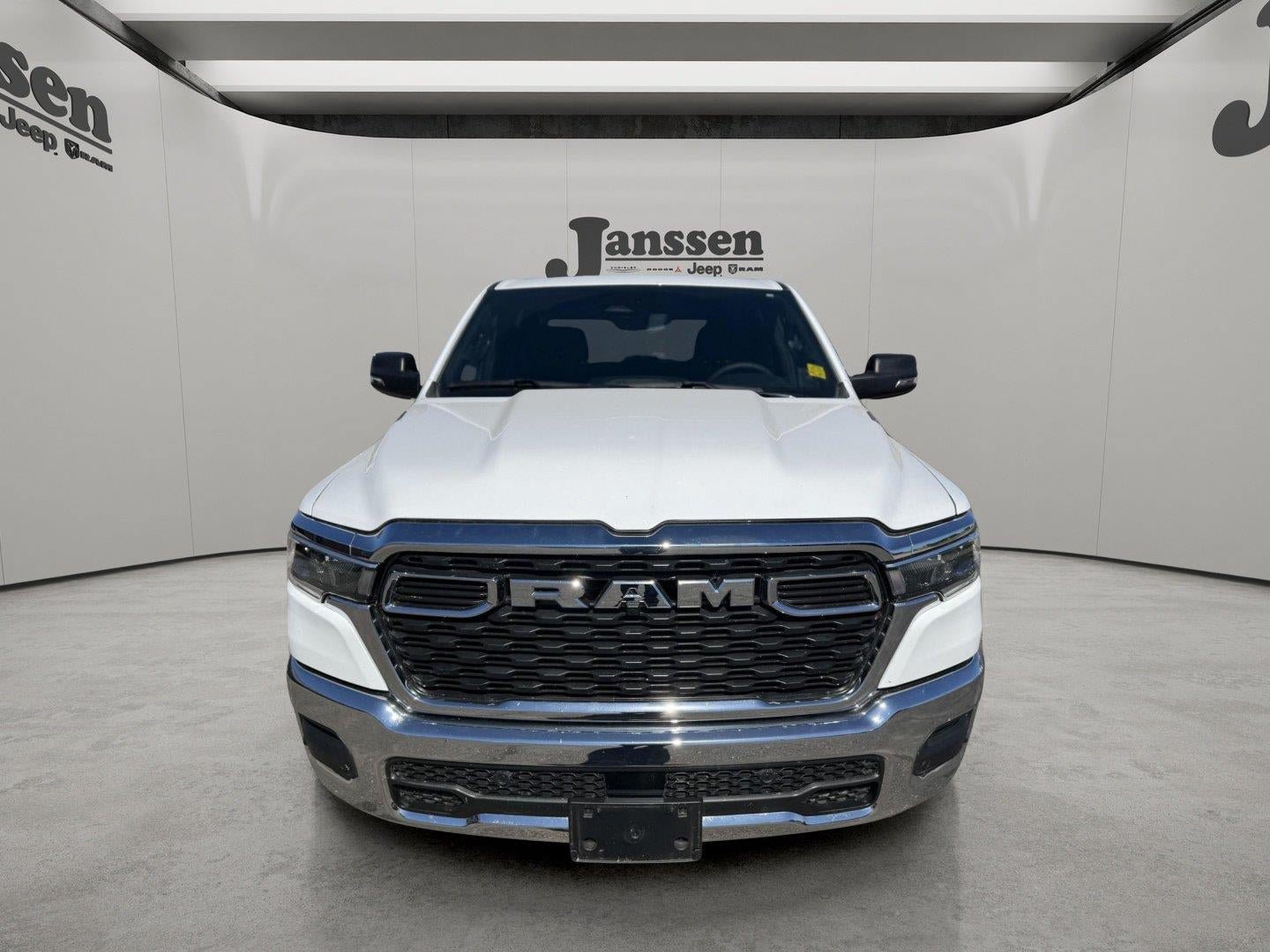 Used 2025 RAM 1500 Big Horn AWD/4WD image 7