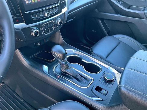 Used 2023 Chevrolet Traverse LT w/ LT Premium Package AWD/4WD image 21