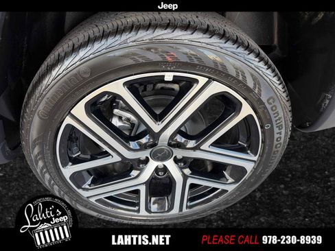 New 2025 Jeep Compass Limited w/ Sun & Sound Group image 8