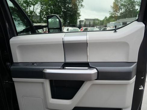 Used 2020 Ford F250 XLT w/ XLT Premium Package AWD/4WD image 32