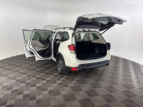 Used 2024 Subaru Forester Premium AWD/4WD image 17