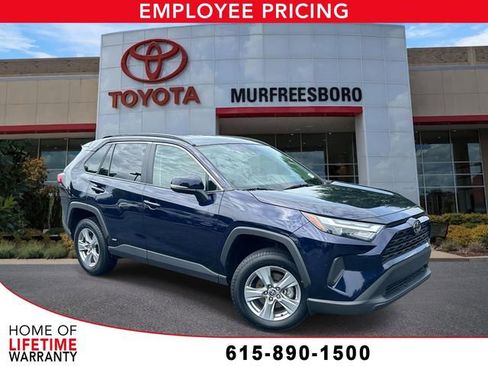 Used 2025 Toyota RAV4 XLE AWD/4WD image 1