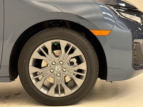 New 2026 Honda Odyssey Touring image 7