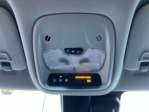 Used 2025 Chevrolet TrailBlazer LT image 15