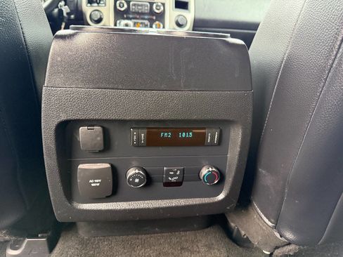 Used 2015 Ford Expedition EL XLT w/ Equipment Group 202A image 29