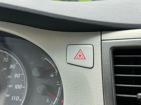 Used 2013 Toyota Sienna L FWD image 20