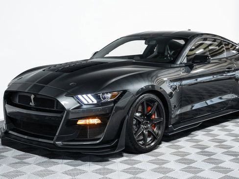 Used 2020 Ford Mustang Shelby GT500 w/ Carbon Fiber Track Pack image 18